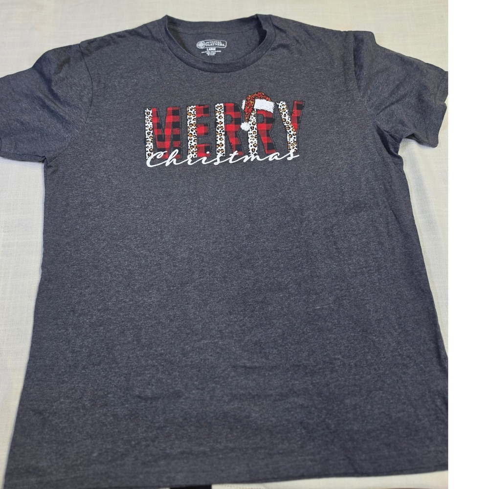 Pivotal Partners Merry Christmas Graphic T-Shirt Gray Plaid Leopard Print Large